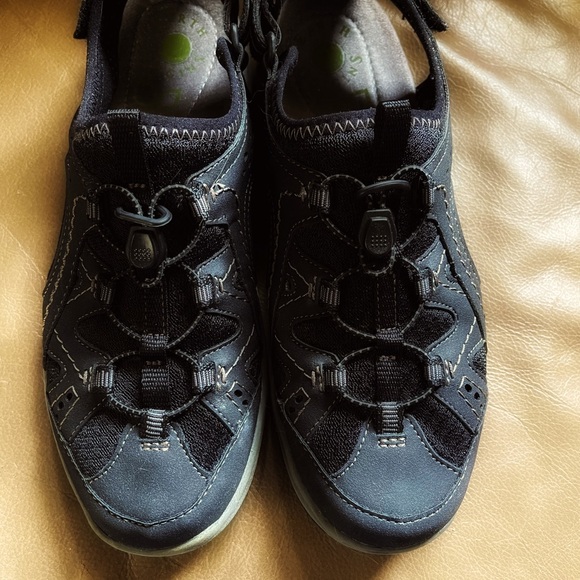 Earth Origins size 8 - Picture 1 of 4